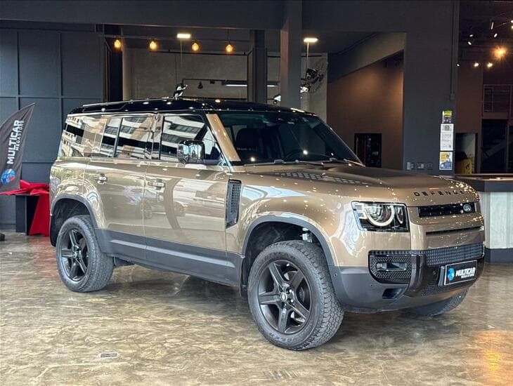 Land Rover Defender 110 detalhe