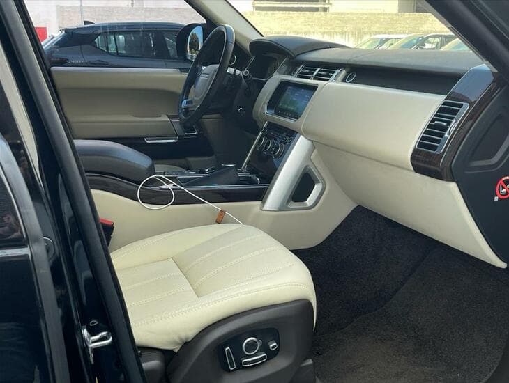 Range Rover Vogue SE detalhe